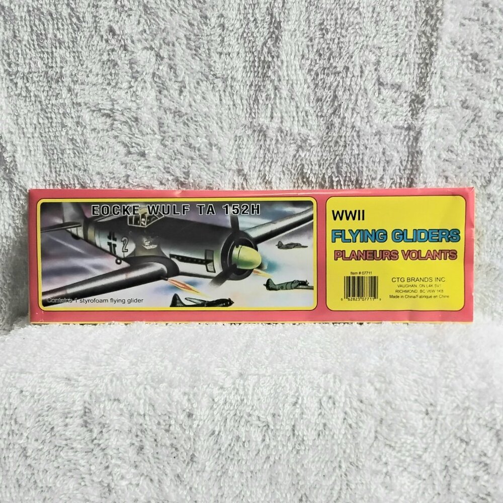 Sealed 5/$20 WWII Flying Eocke Wulf TA 152H Glider by CTG Brands Inc.!!